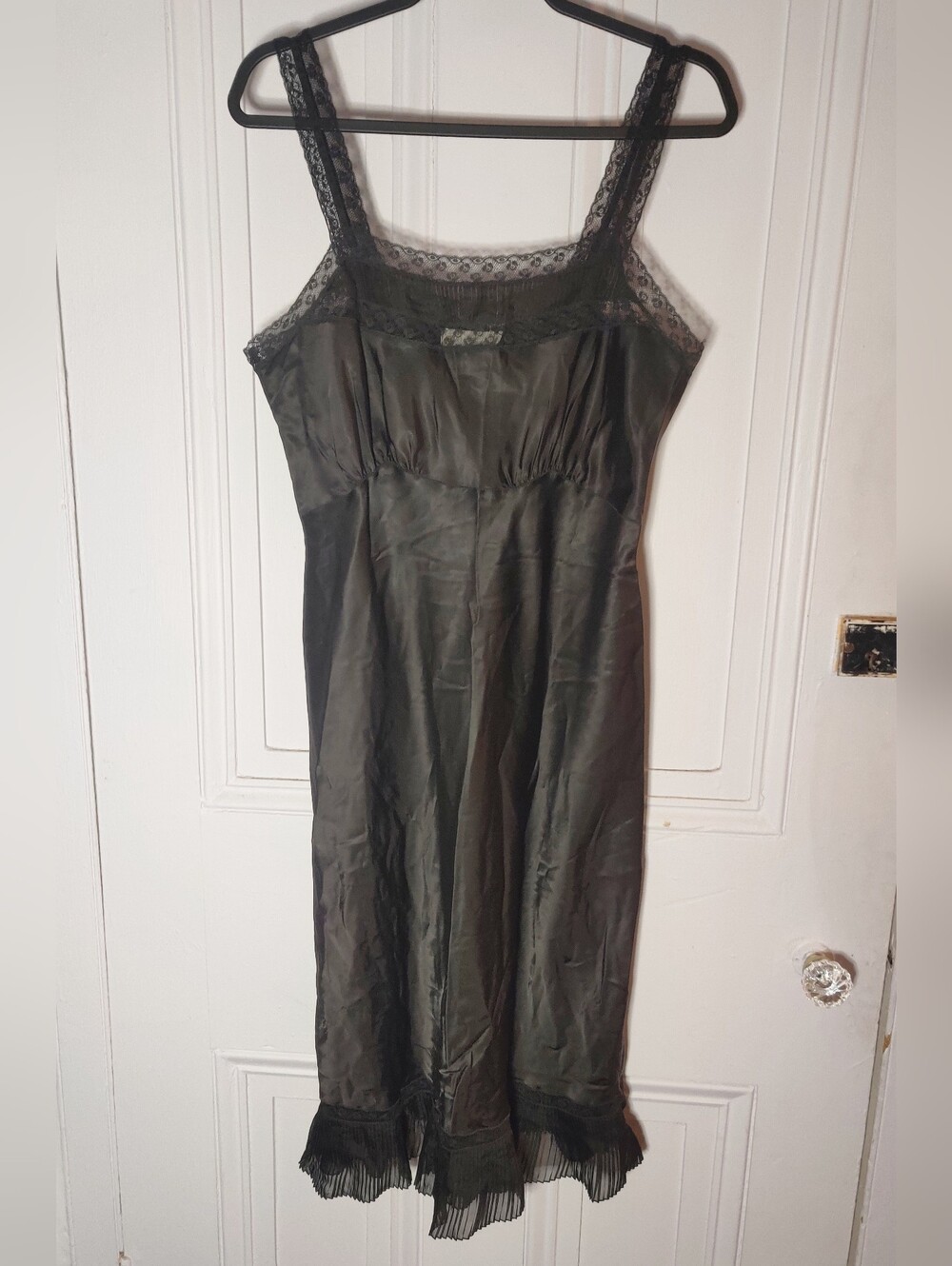 Vintage Black Nylon Satin Barbizon Full Slip READ MEASUREMENTS